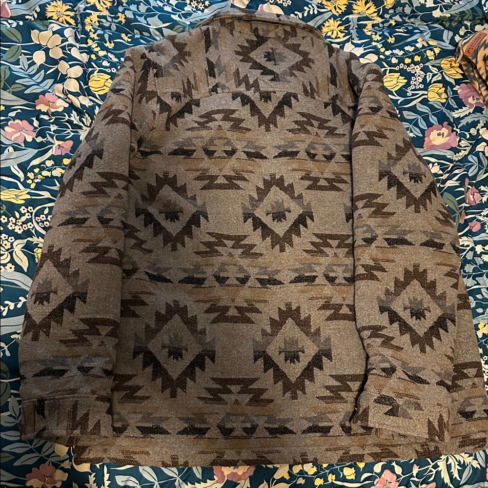 Men's Aztec Pattern Jacket - Picture 3 of 3